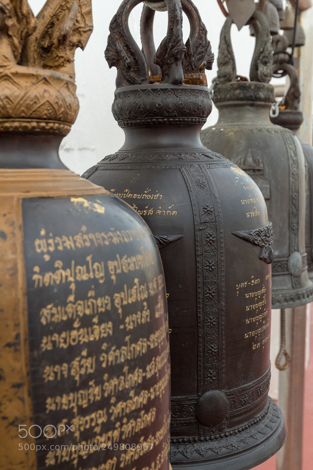 Canon EOS 1300D (EOS Rebel T6 / EOS Kiss X80) sample photo. Bells at the golden photography