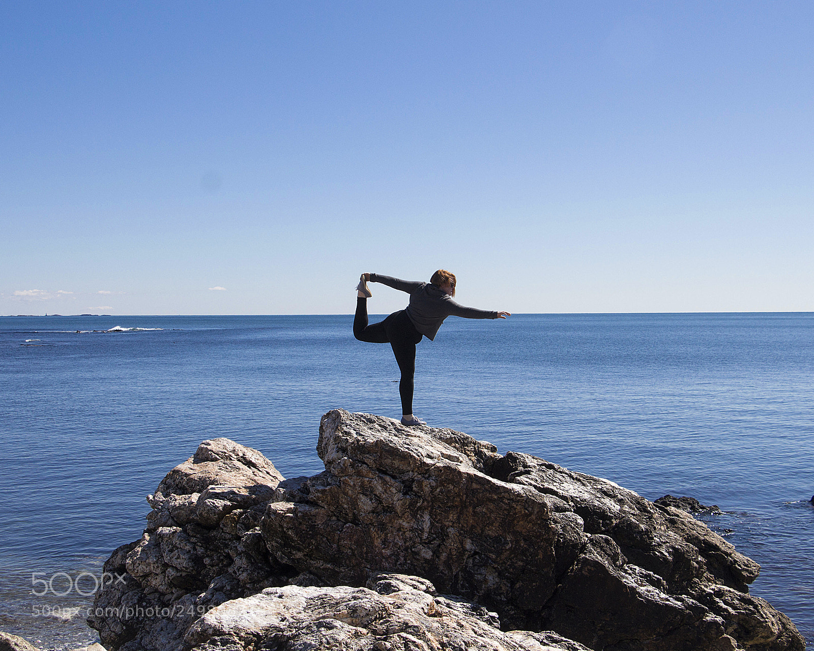 Canon EOS 700D (EOS Rebel T5i / EOS Kiss X7i) sample photo. Yoga on the rocks photography