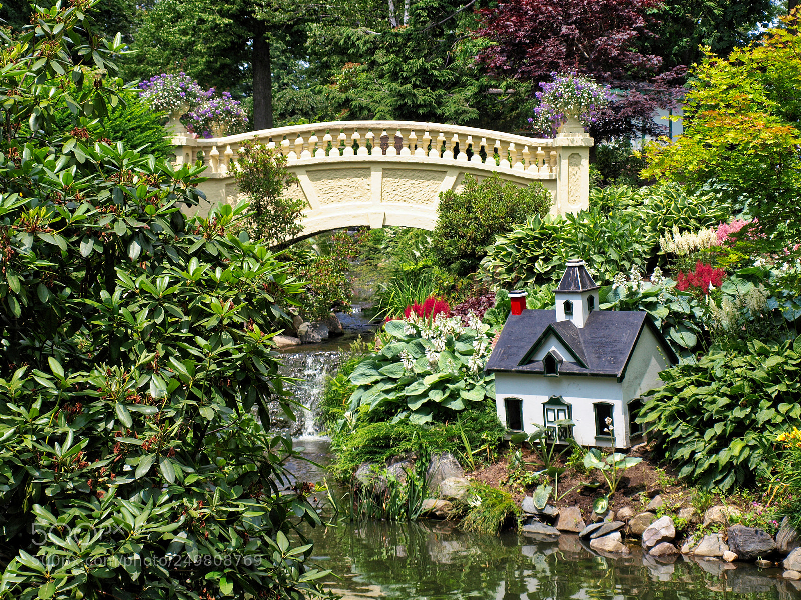 Olympus E-510 (EVOLT E-510) sample photo. Halifax public gardens photography