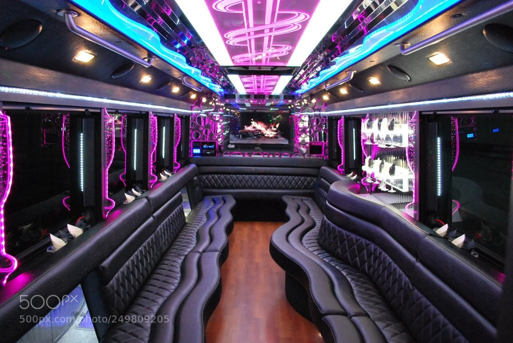 Nikon D60 sample photo. Prom limo toronto photography