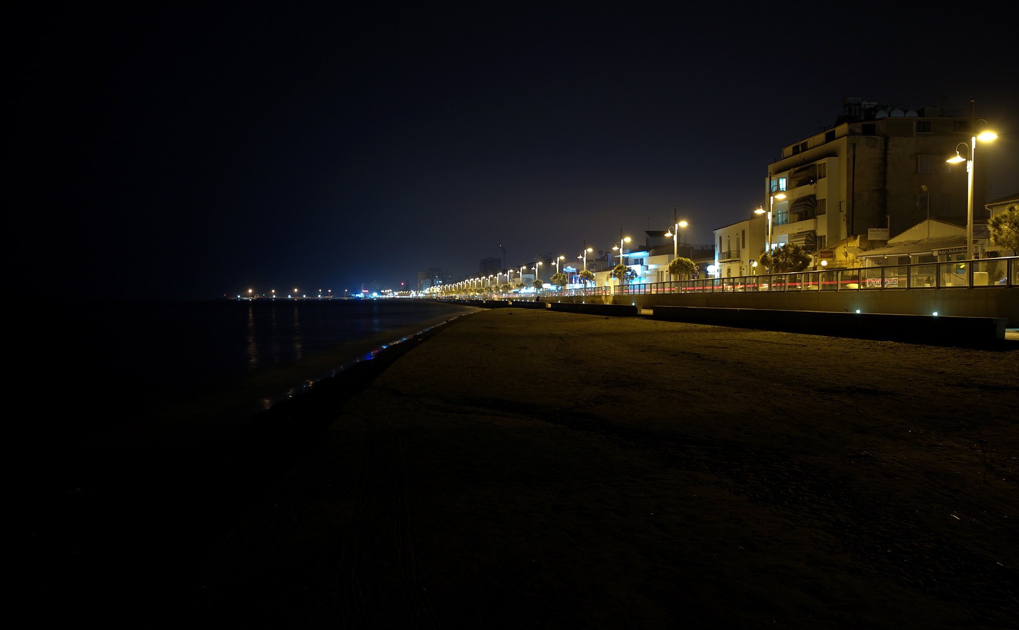 Canon EF 300mm F2.8L IS II USM sample photo. Larnaca seaside by night photography