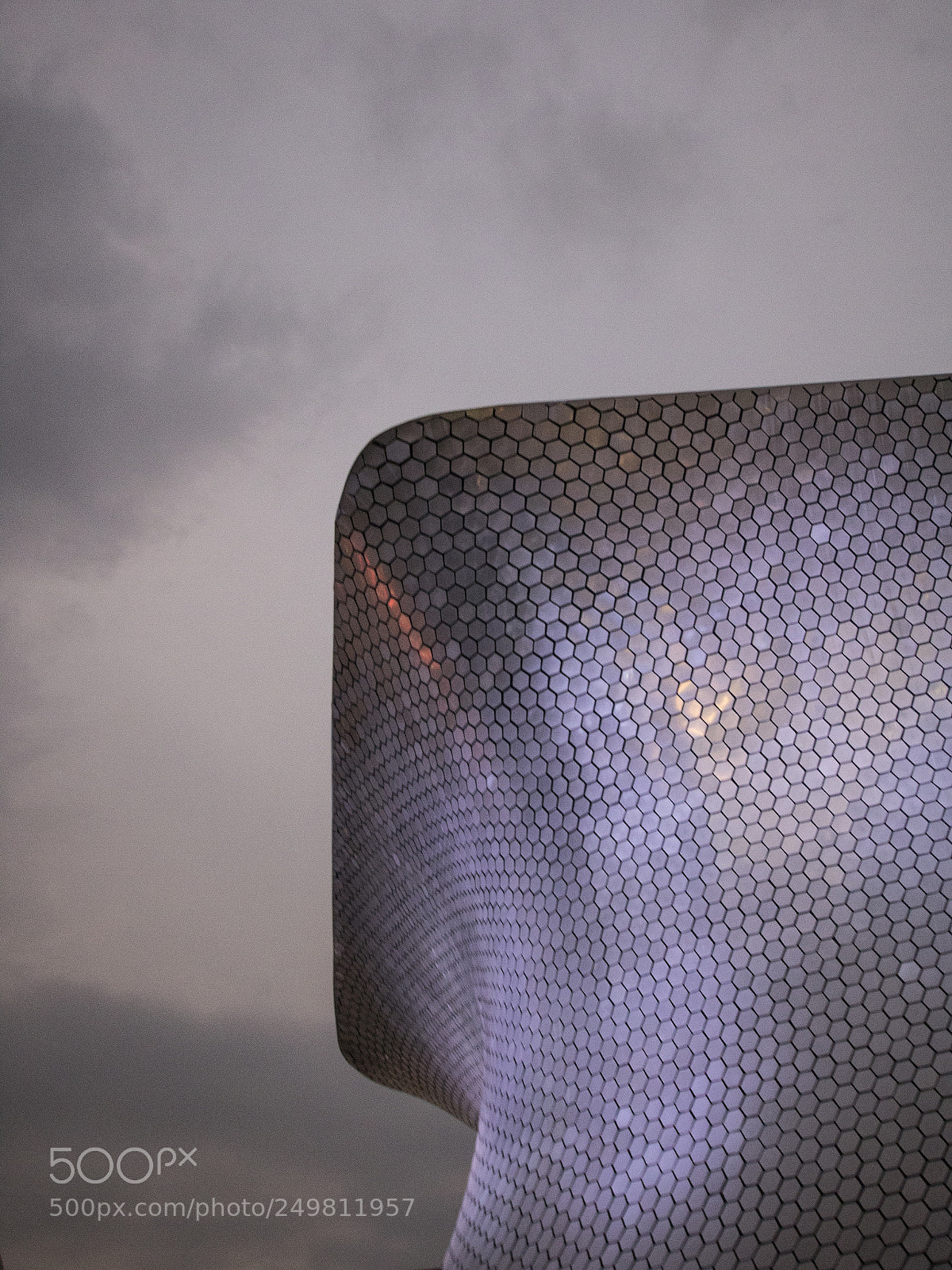 Canon EOS 750D (EOS Rebel T6i / EOS Kiss X8i) sample photo. Soumaya museum photography