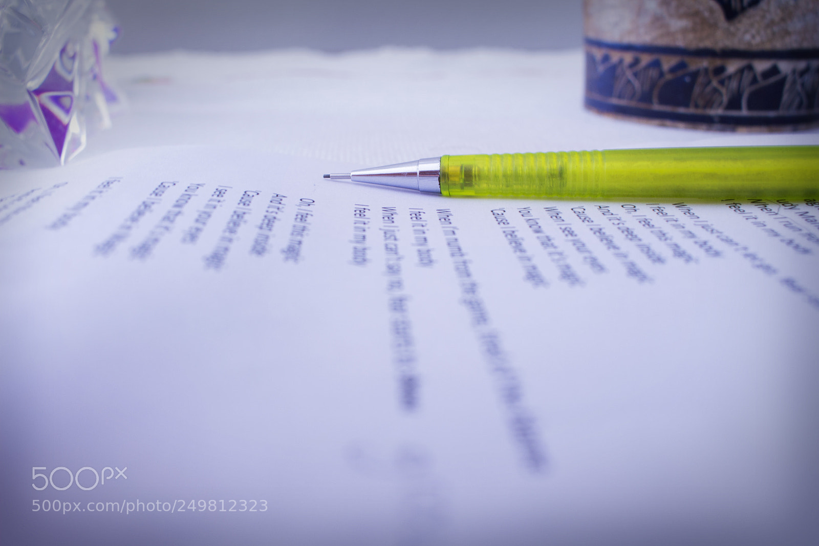 Canon EOS 700D (EOS Rebel T5i / EOS Kiss X7i) sample photo. Paper photography