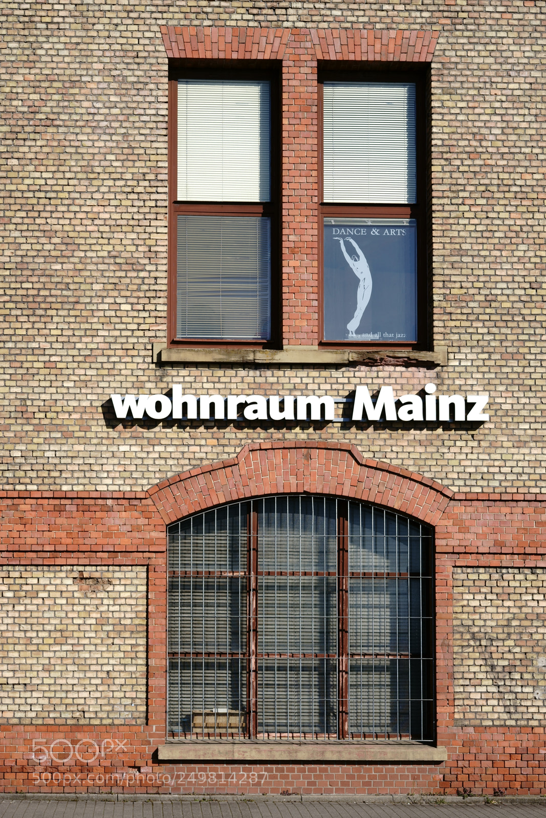 Sony a7 II sample photo. Furnishing market wohnraum mainz photography