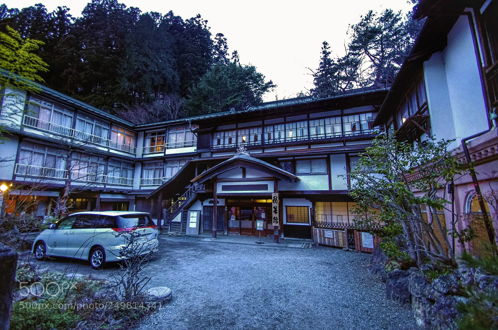 Pentax K-5 sample photo. Old style 1... sekizan-kan 積善館 photography