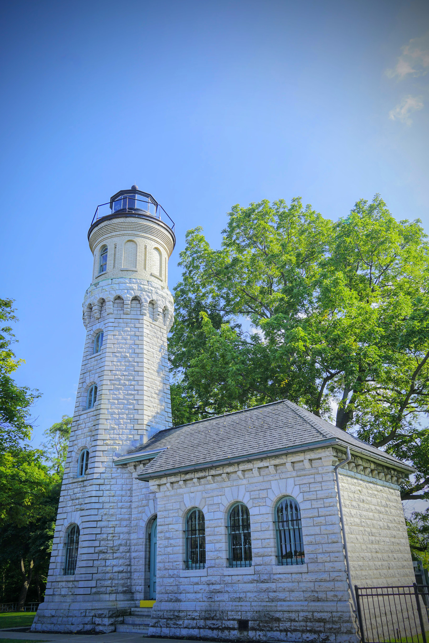 Sony a6300 + Sigma 19mm F2.8 EX DN sample photo. Old fort niagara photography