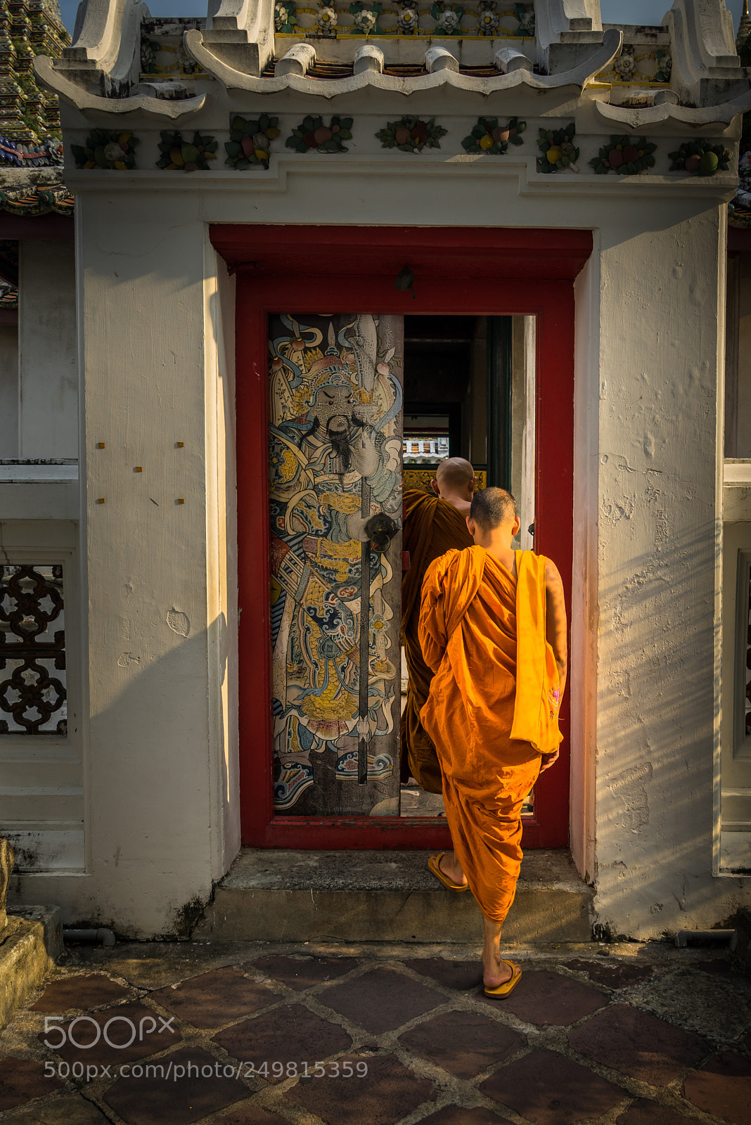 Sony a7R sample photo. Through the door photography