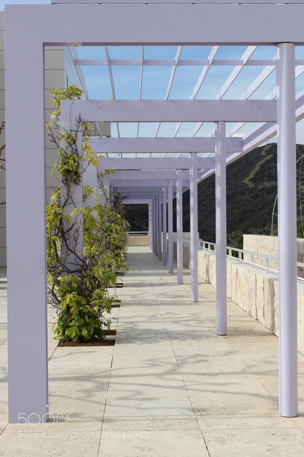 Canon EOS 700D (EOS Rebel T5i / EOS Kiss X7i) sample photo. The long hall photography