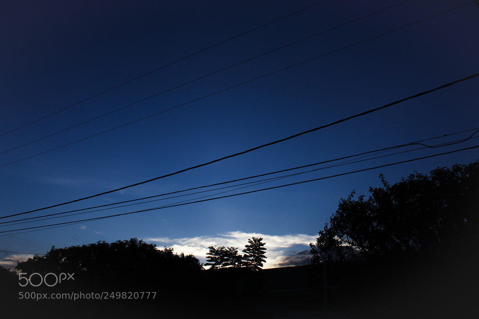 Canon EOS 1300D (EOS Rebel T6 / EOS Kiss X80) sample photo. Sky blue photography