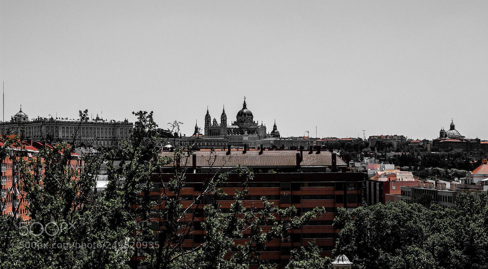 Canon EOS 600D (Rebel EOS T3i / EOS Kiss X5) sample photo. On the hill photography