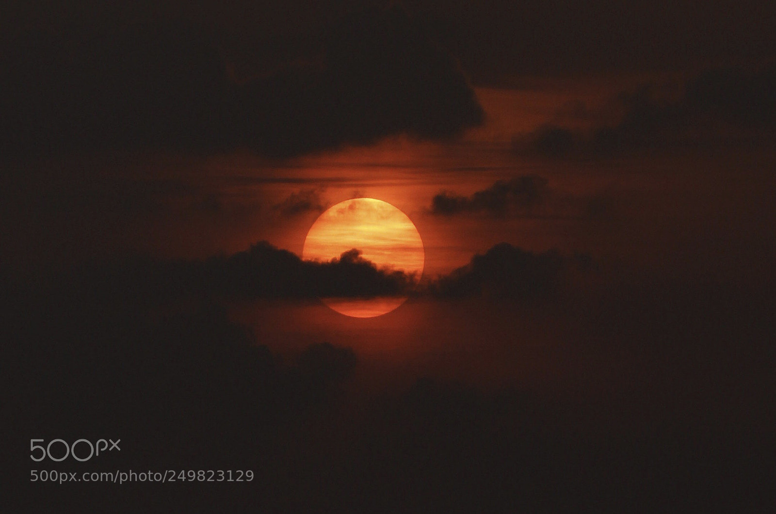 Canon EOS 600D (Rebel EOS T3i / EOS Kiss X5) sample photo. Sunrise photography
