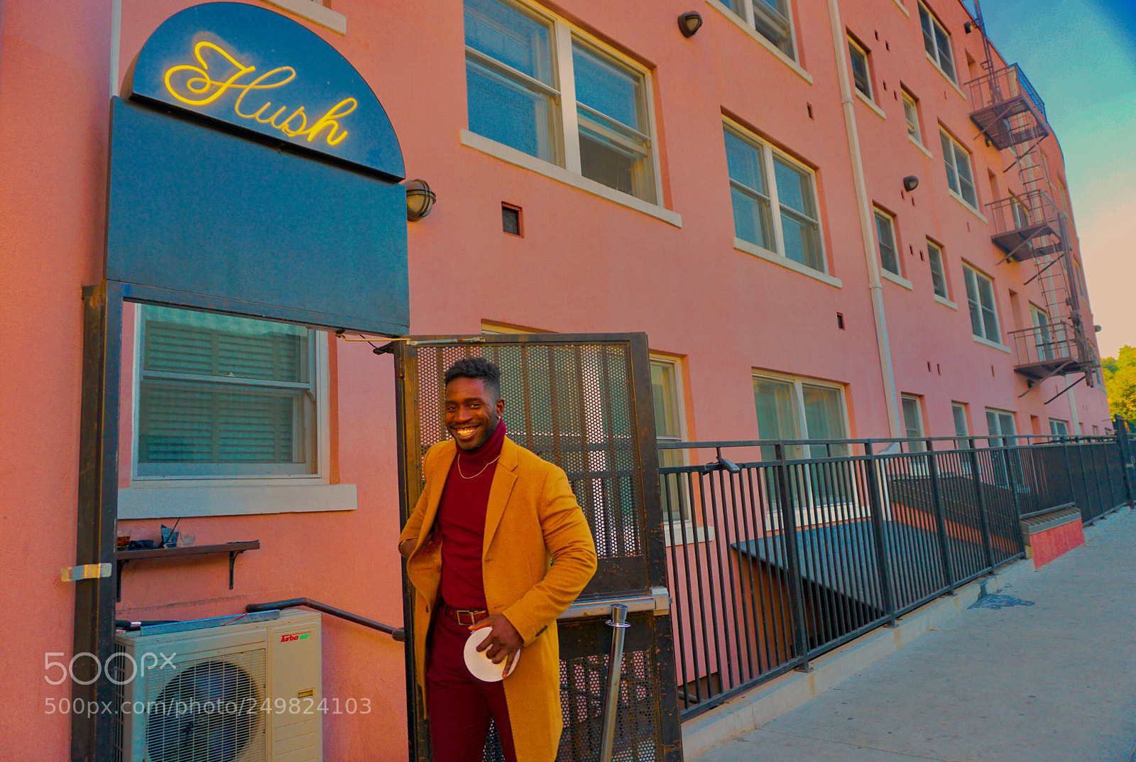 Sony a6300 sample photo. Hush in la photography