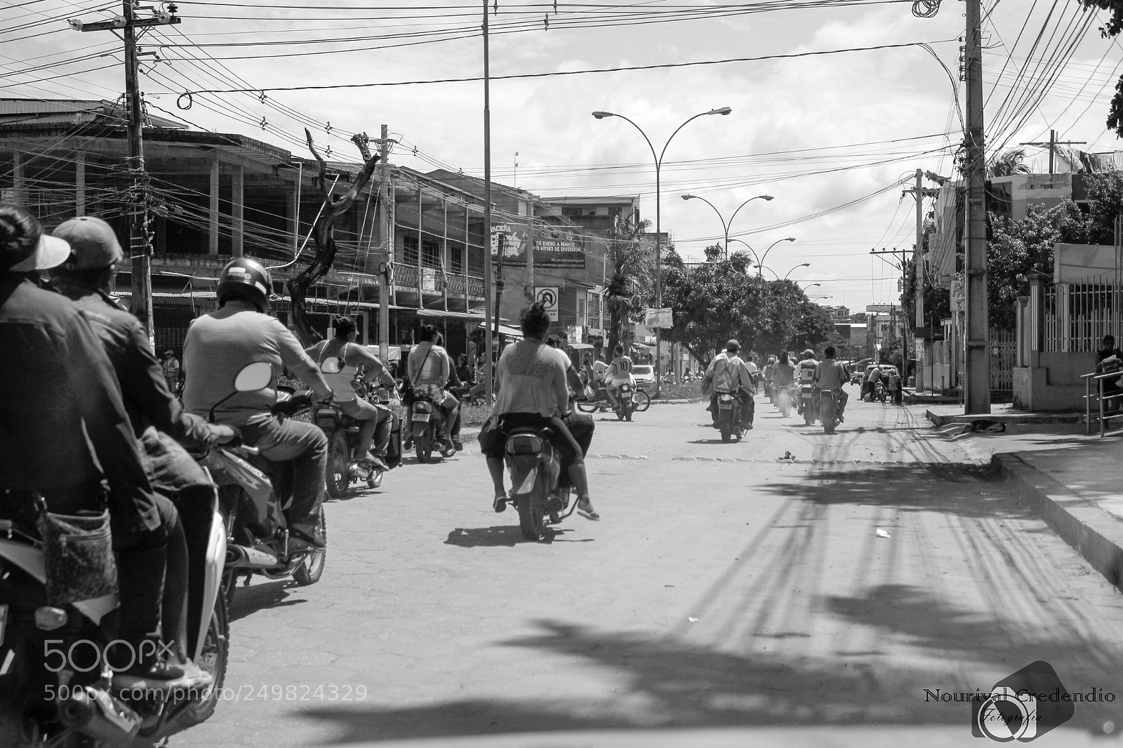 Canon EOS 600D (Rebel EOS T3i / EOS Kiss X5) sample photo. Street in cobija  photography