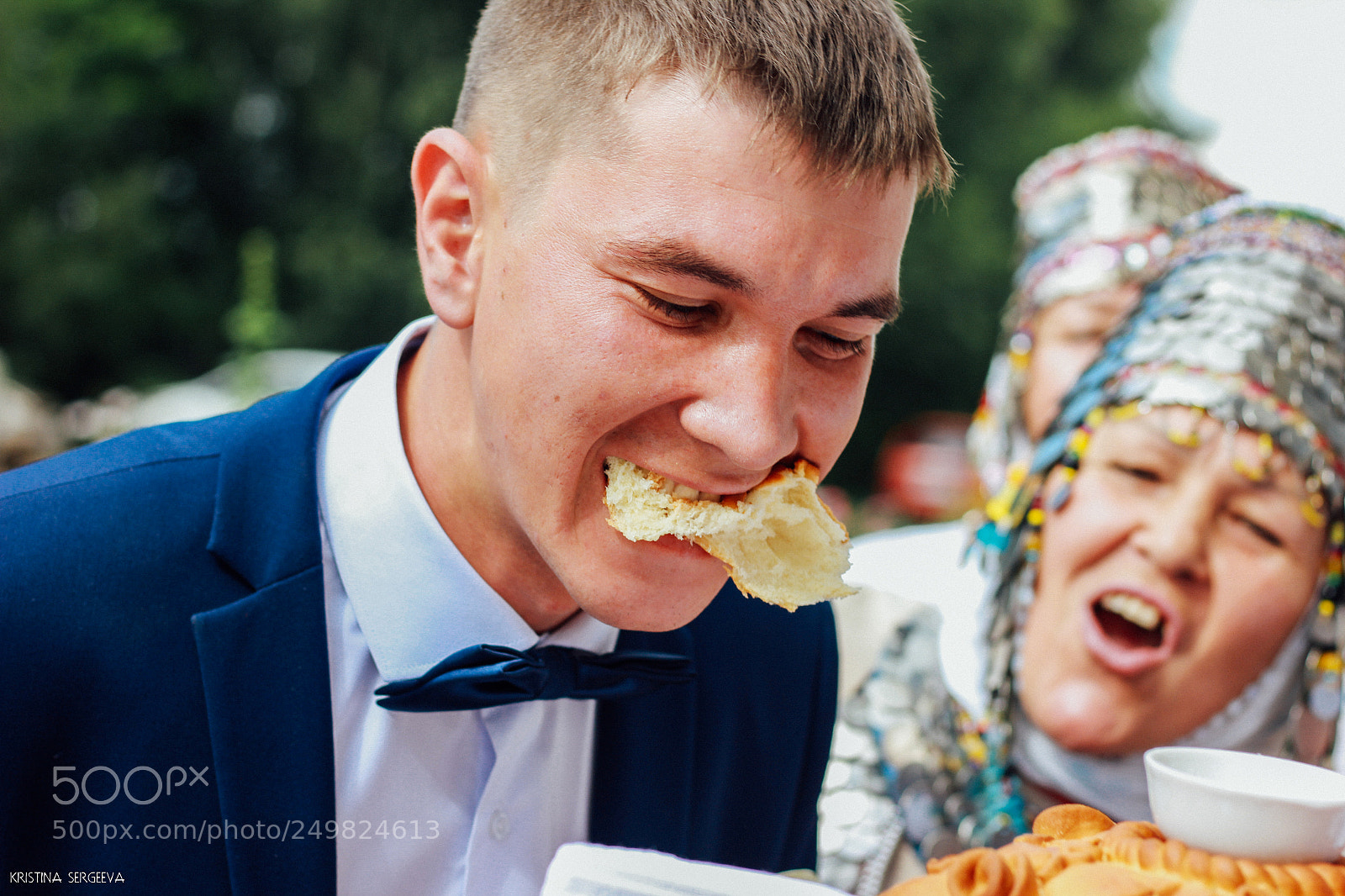 Canon EOS 600D (Rebel EOS T3i / EOS Kiss X5) sample photo. Wedding tradition photography