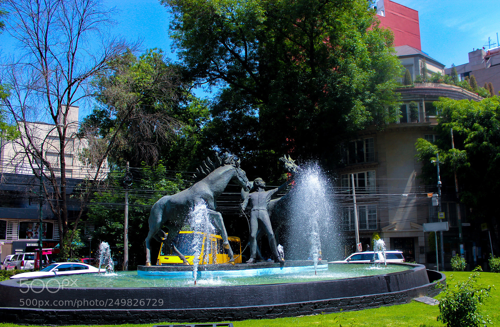 Canon EOS 1200D (EOS Rebel T5 / EOS Kiss X70 / EOS Hi) sample photo. Fountain  photography