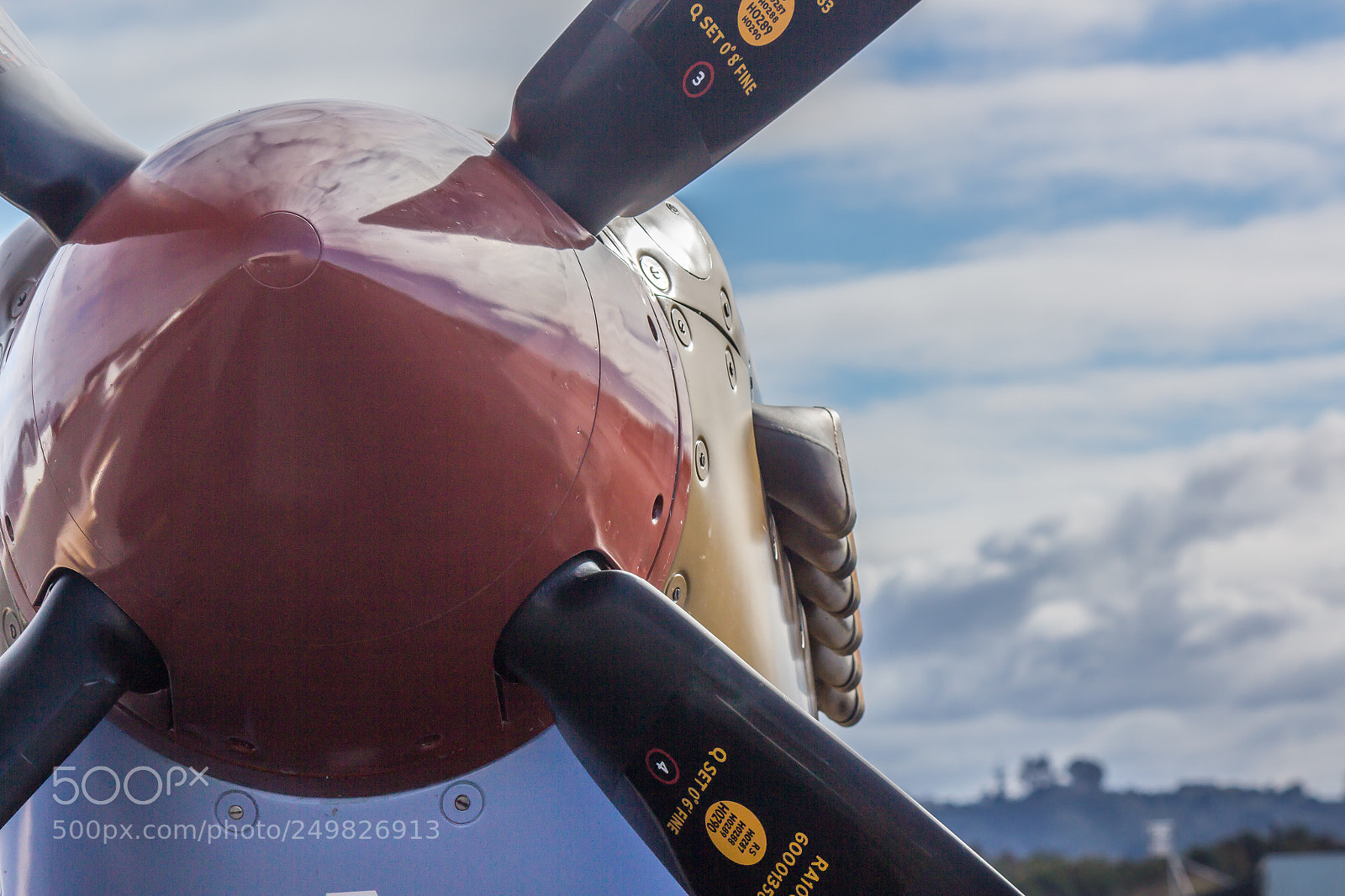 Canon EOS 600D (Rebel EOS T3i / EOS Kiss X5) sample photo. Spitfire, propeller detail photography
