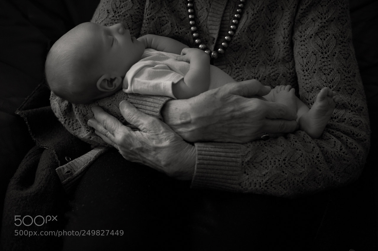 Fujifilm X-Pro2 sample photo. William in the arms photography