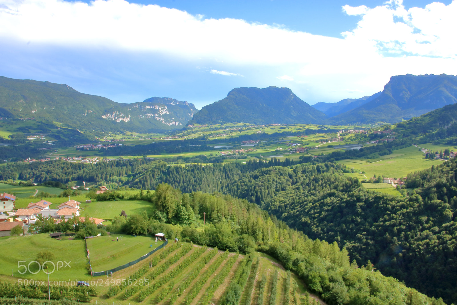 Canon EOS 750D (EOS Rebel T6i / EOS Kiss X8i) sample photo. Bleggio from stenico photography