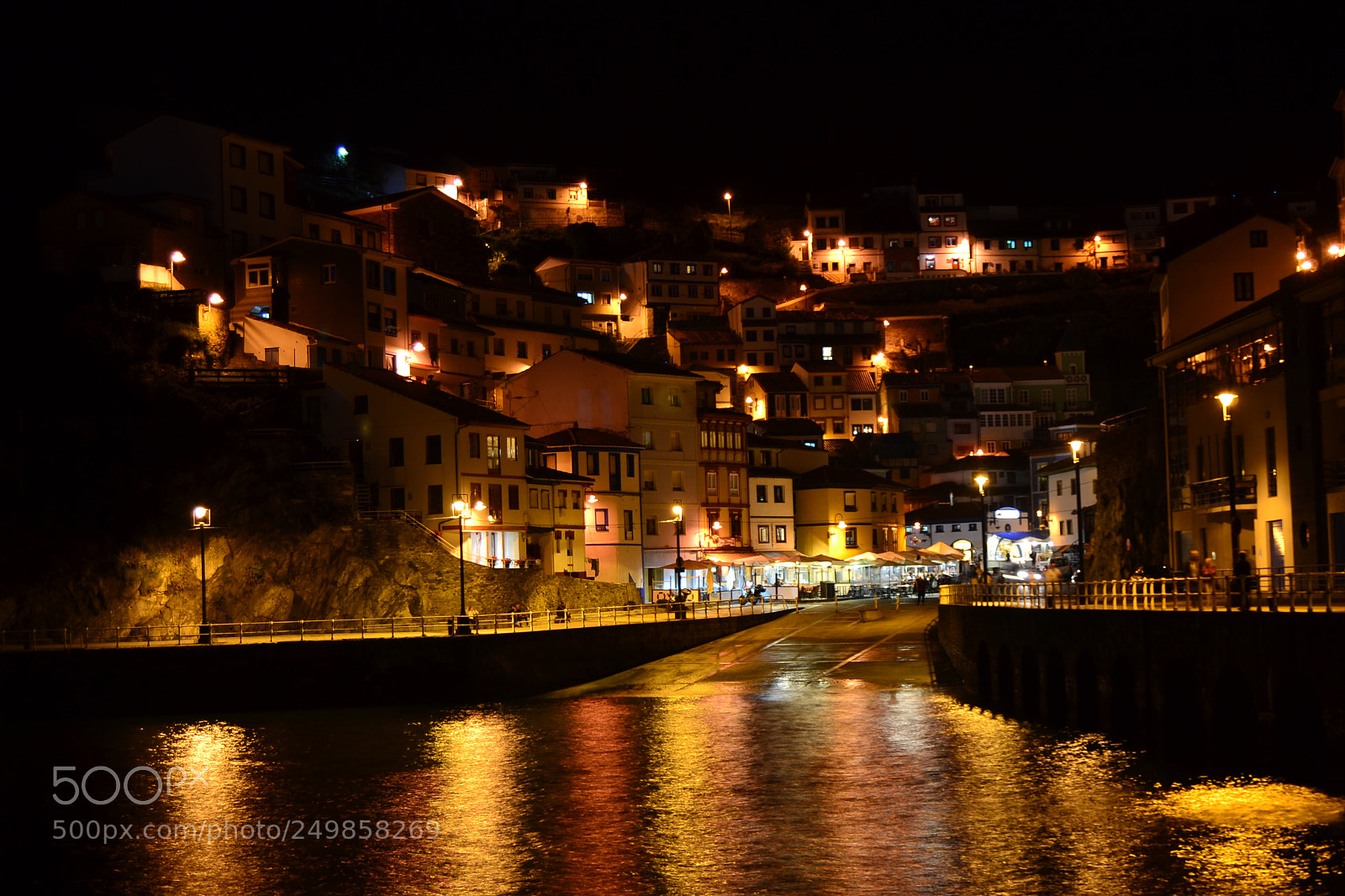 Nikon D3100 sample photo. Cudillero night photography