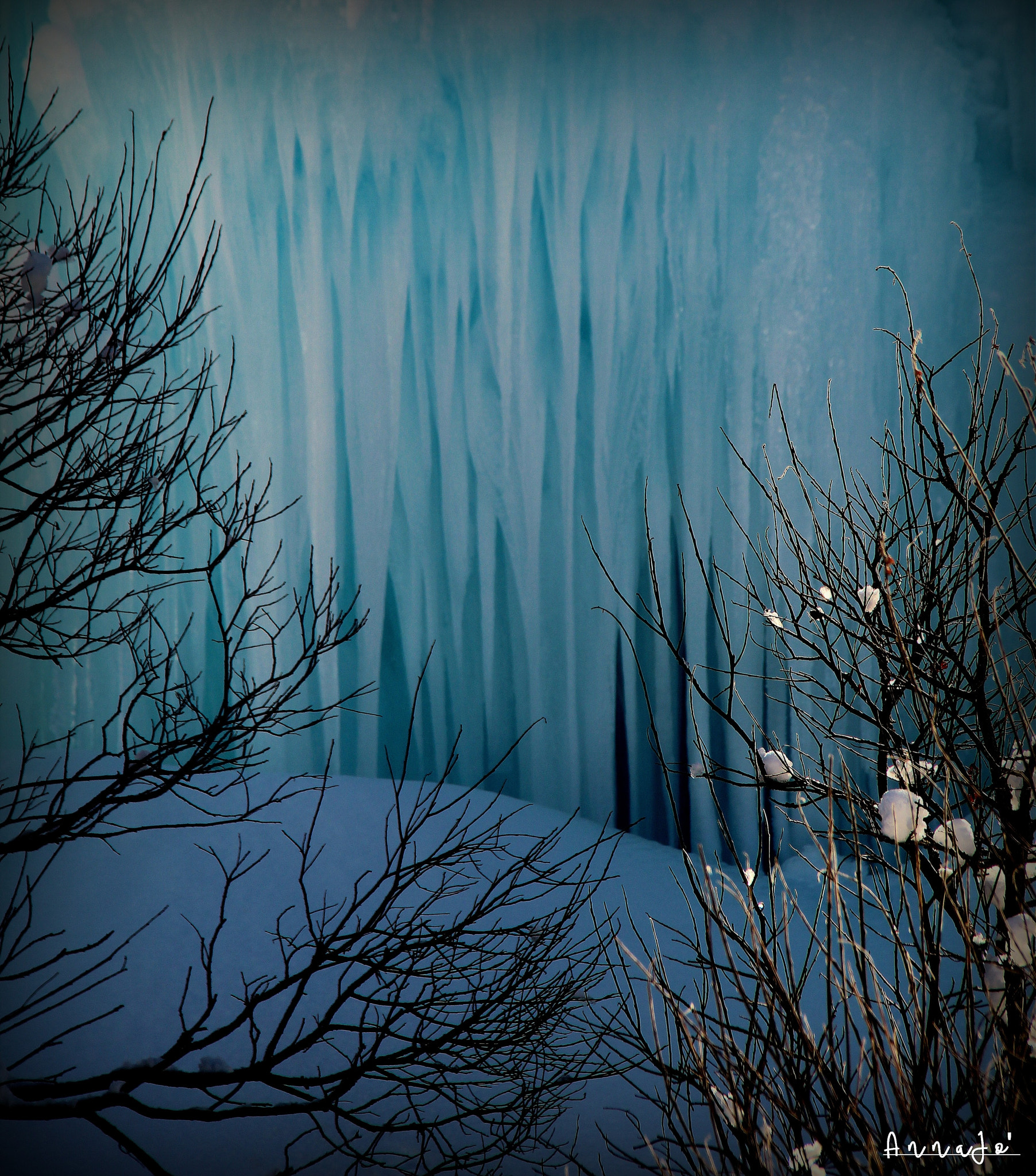 Canon EF-S 18-200mm F3.5-5.6 IS sample photo. Blue ice photography