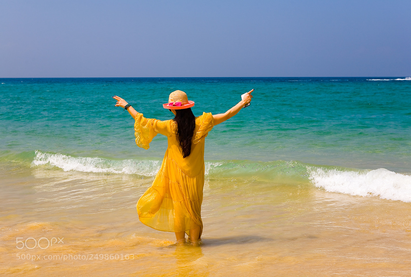 Canon EOS 5D sample photo. The girl in the photography