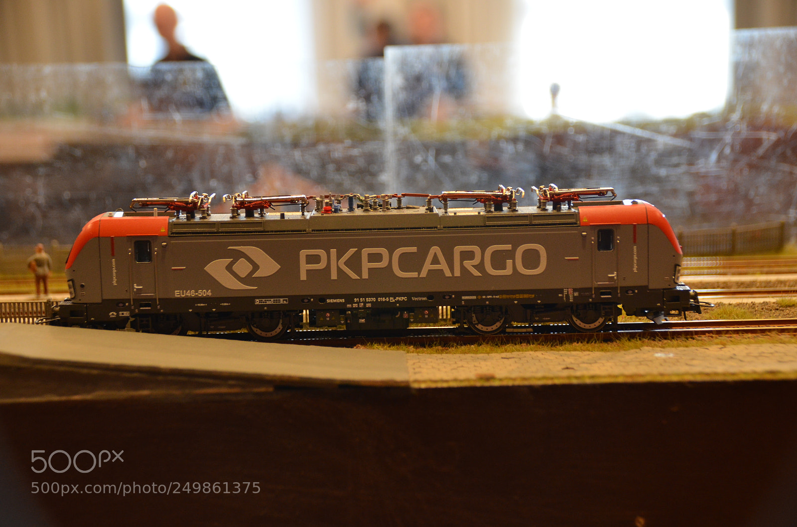 Nikon D5100 sample photo. Vectron cargo photography