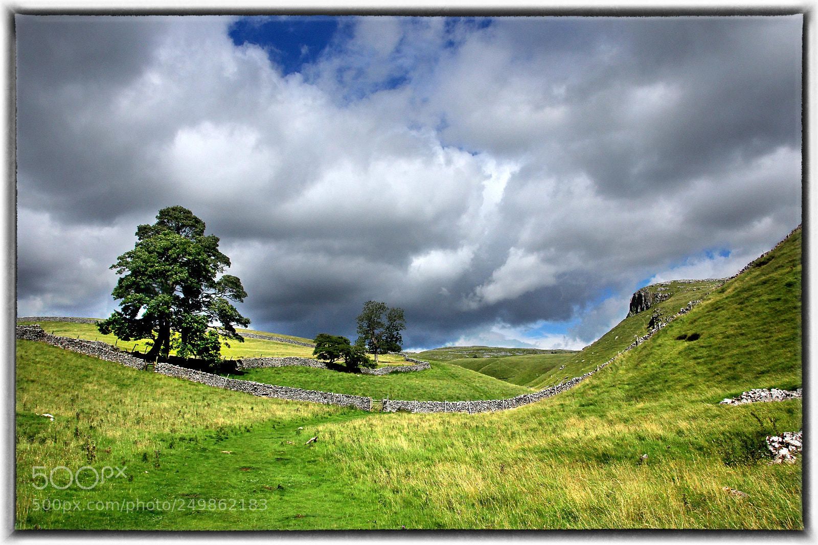 Canon EOS 600D (Rebel EOS T3i / EOS Kiss X5) sample photo. Another dales view. photography