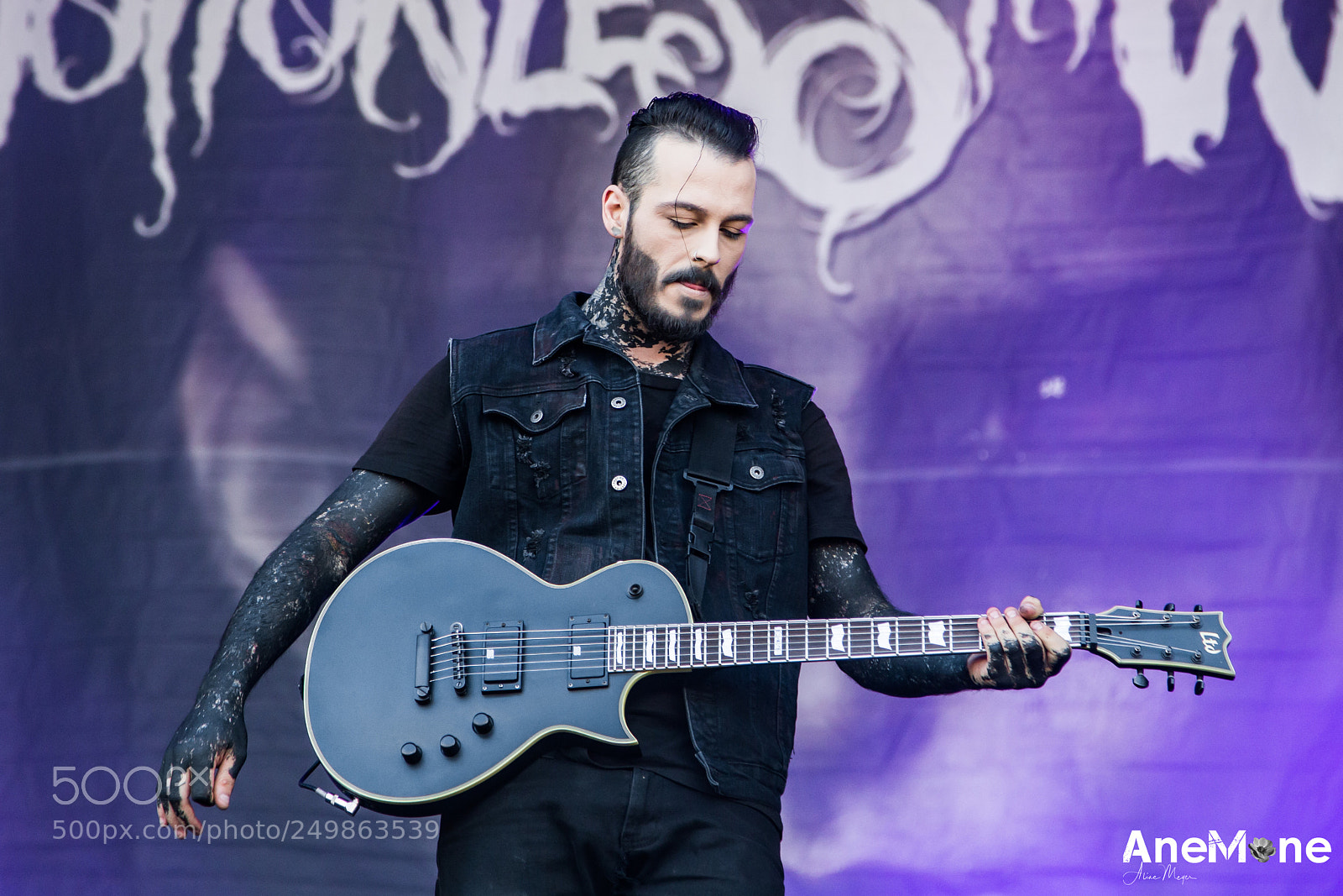 Canon EOS-1D X sample photo. Motionless in white photography