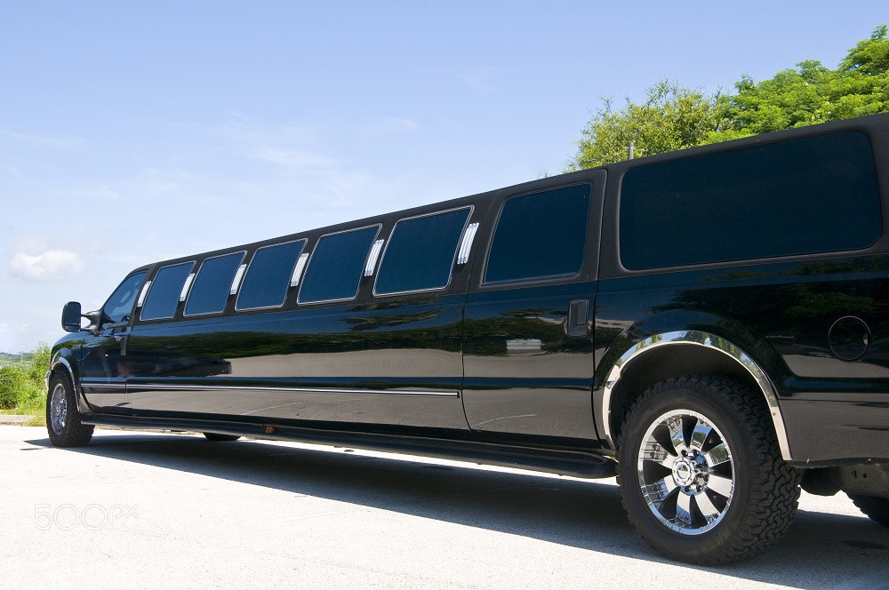 Nikon D300 sample photo. Luxury limousine montreal photography