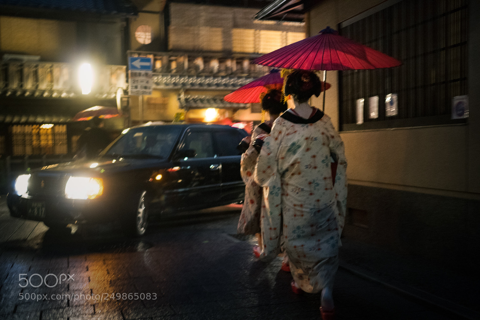 Sony a6300 sample photo. In the rain photography