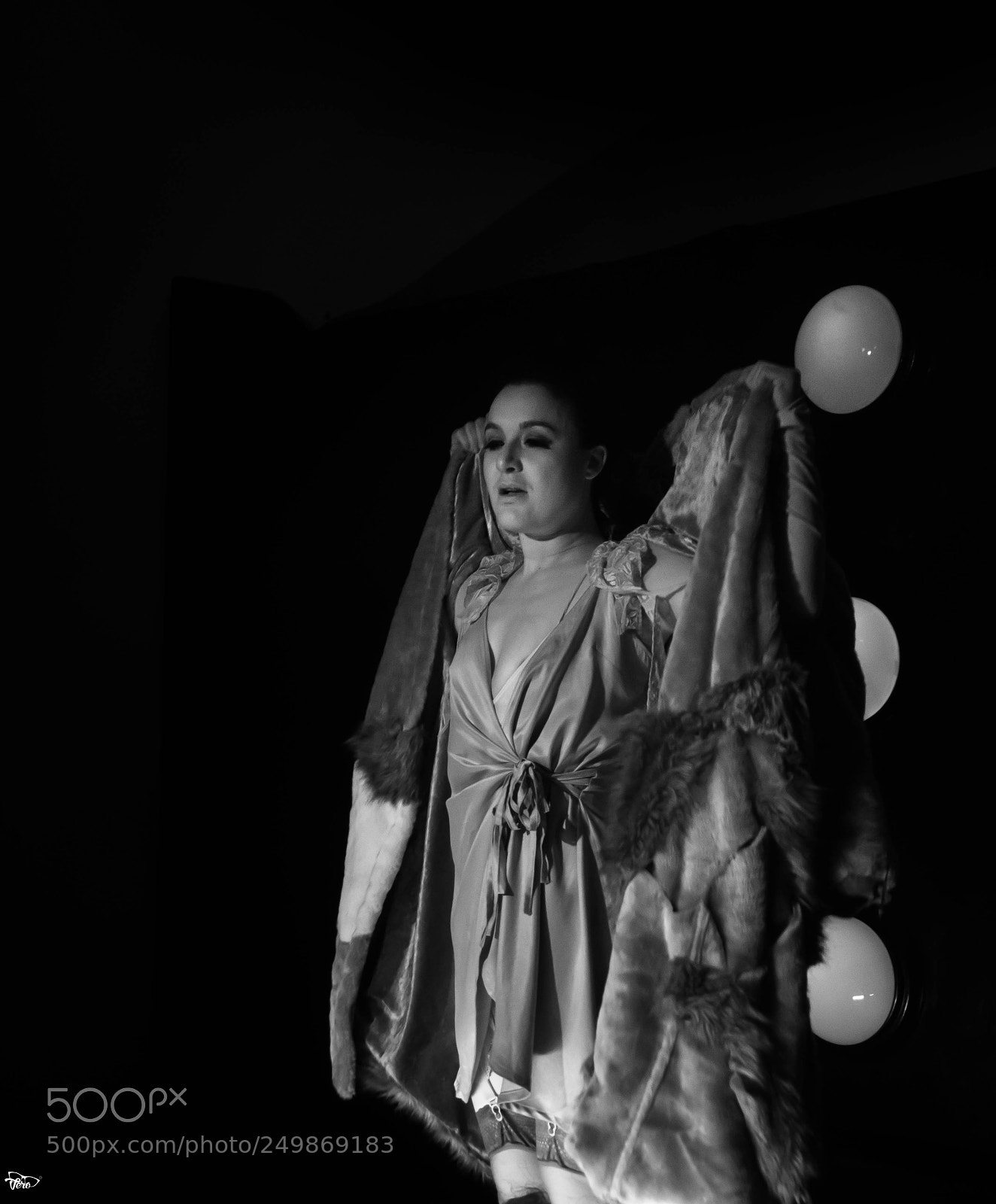 Olympus OM-D E-M10 sample photo. Kabaret de la m photography