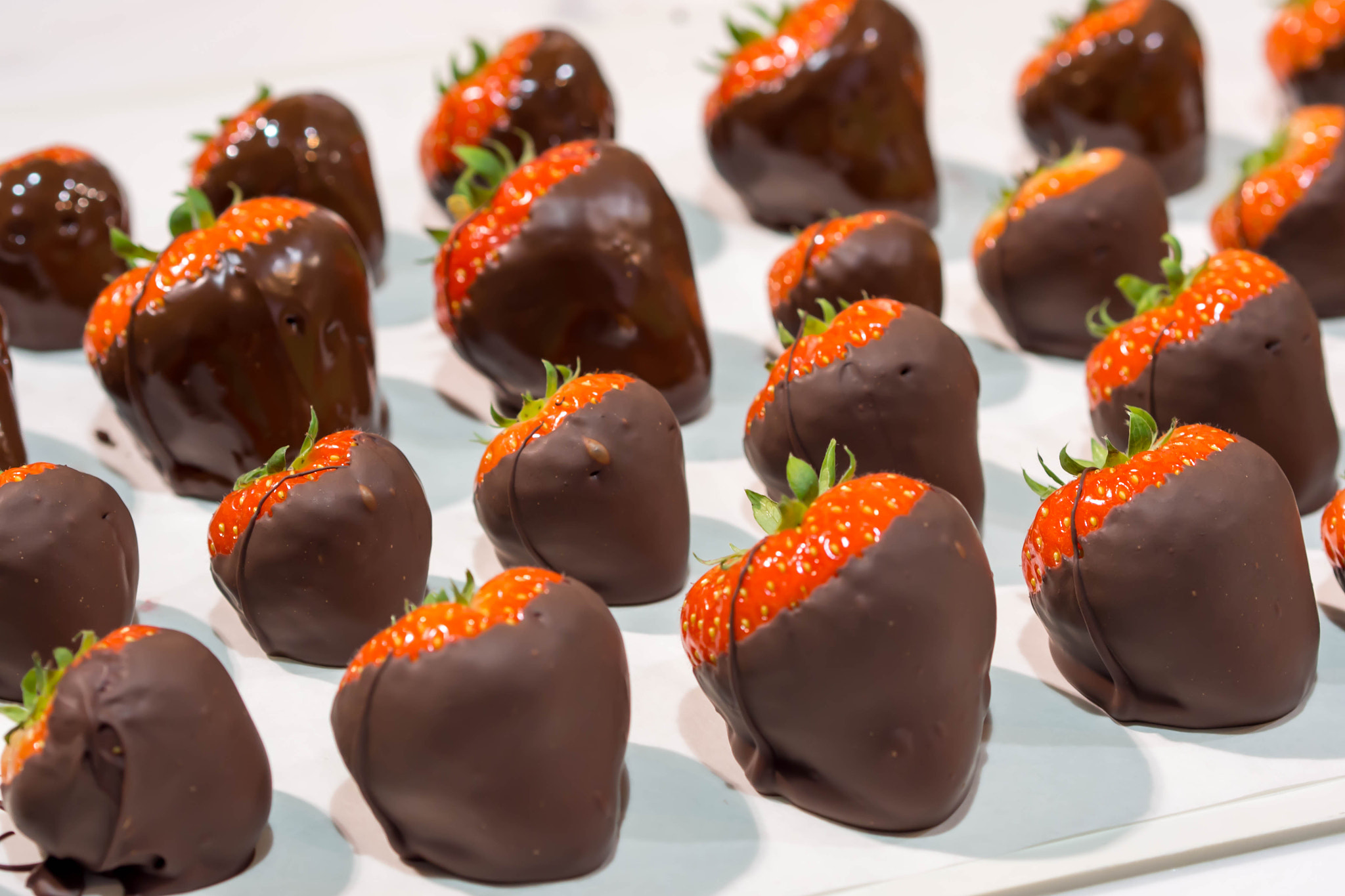 Olympus PEN E-PM2 sample photo. Chocolate strawberries photography
