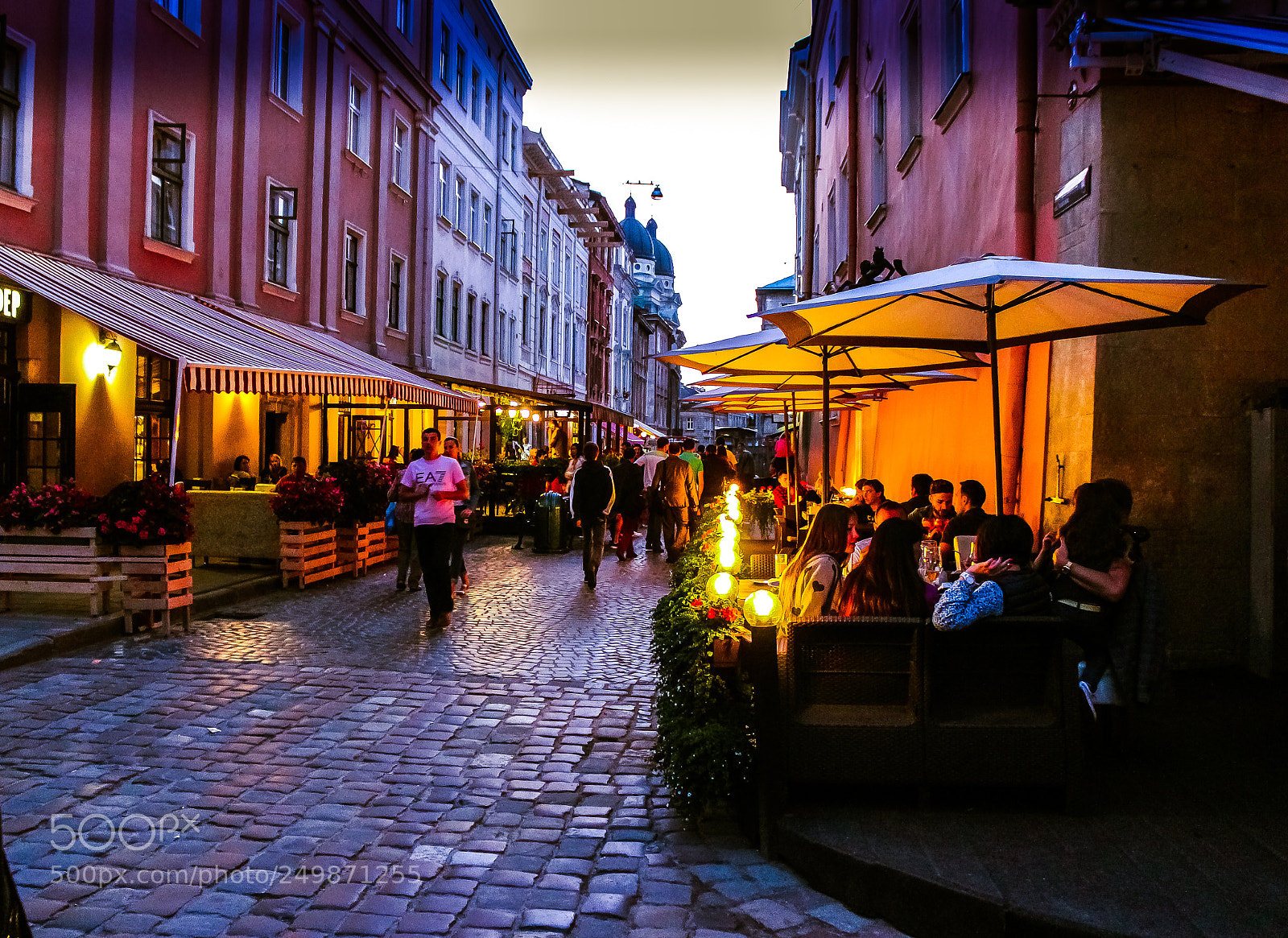 Canon EOS 600D (Rebel EOS T3i / EOS Kiss X5) sample photo. Lviv evening.    Львов вечерний. photography