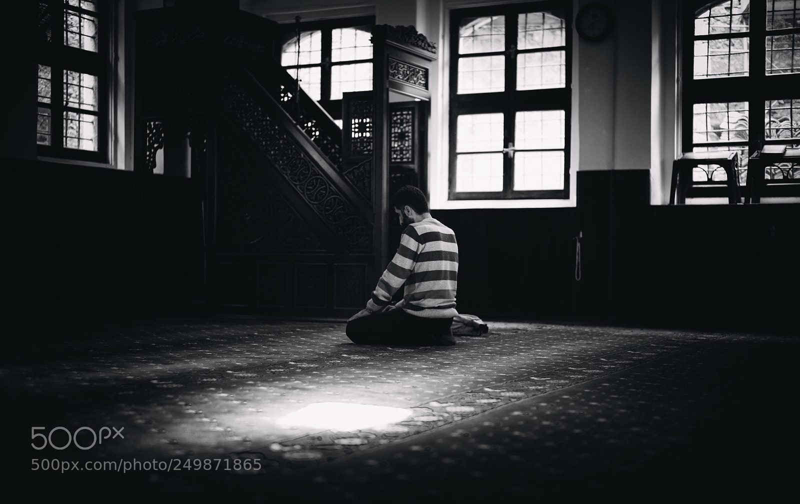 Leica M (Typ 240) sample photo. Muslim at prayer photography