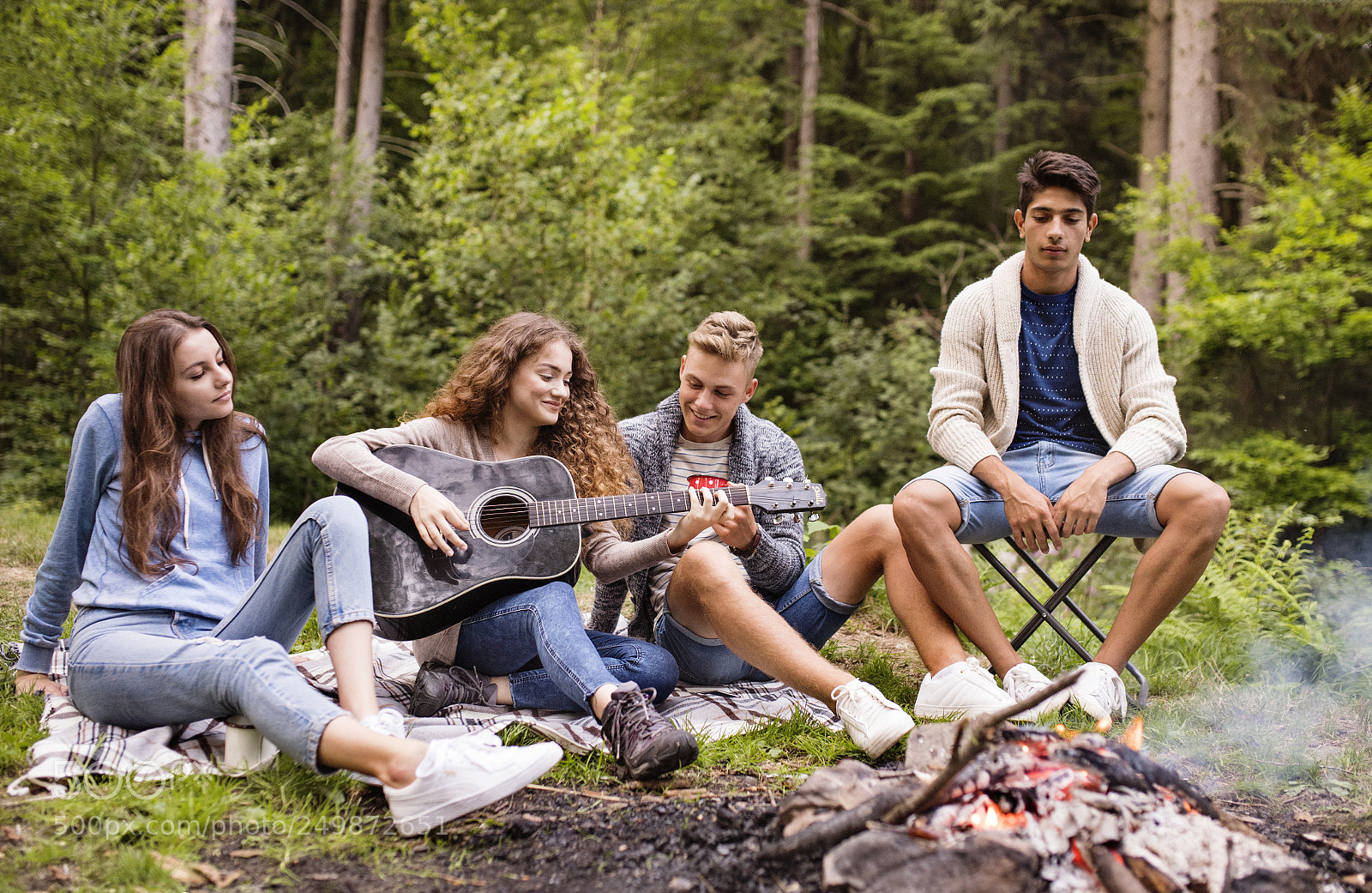 Nikon D5 sample photo. Teenagers wit a guitar photography