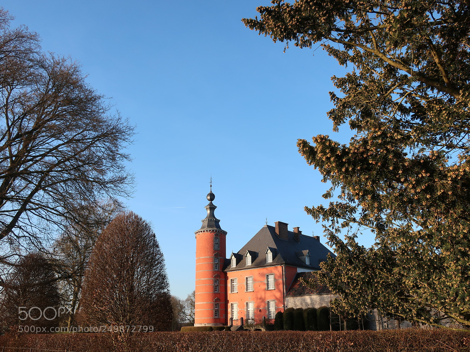 Canon PowerShot G9 X Mark II sample photo. The red castle. photography