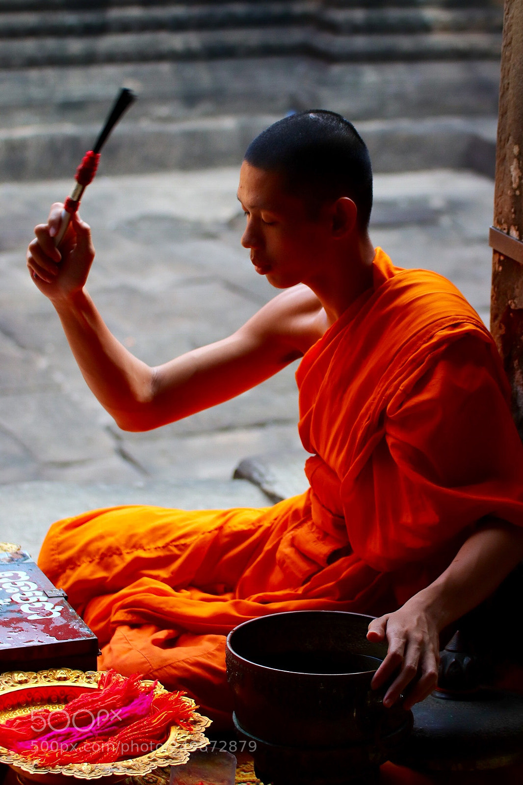 Canon EOS 77D (EOS 9000D / EOS 770D) sample photo. Monk photography