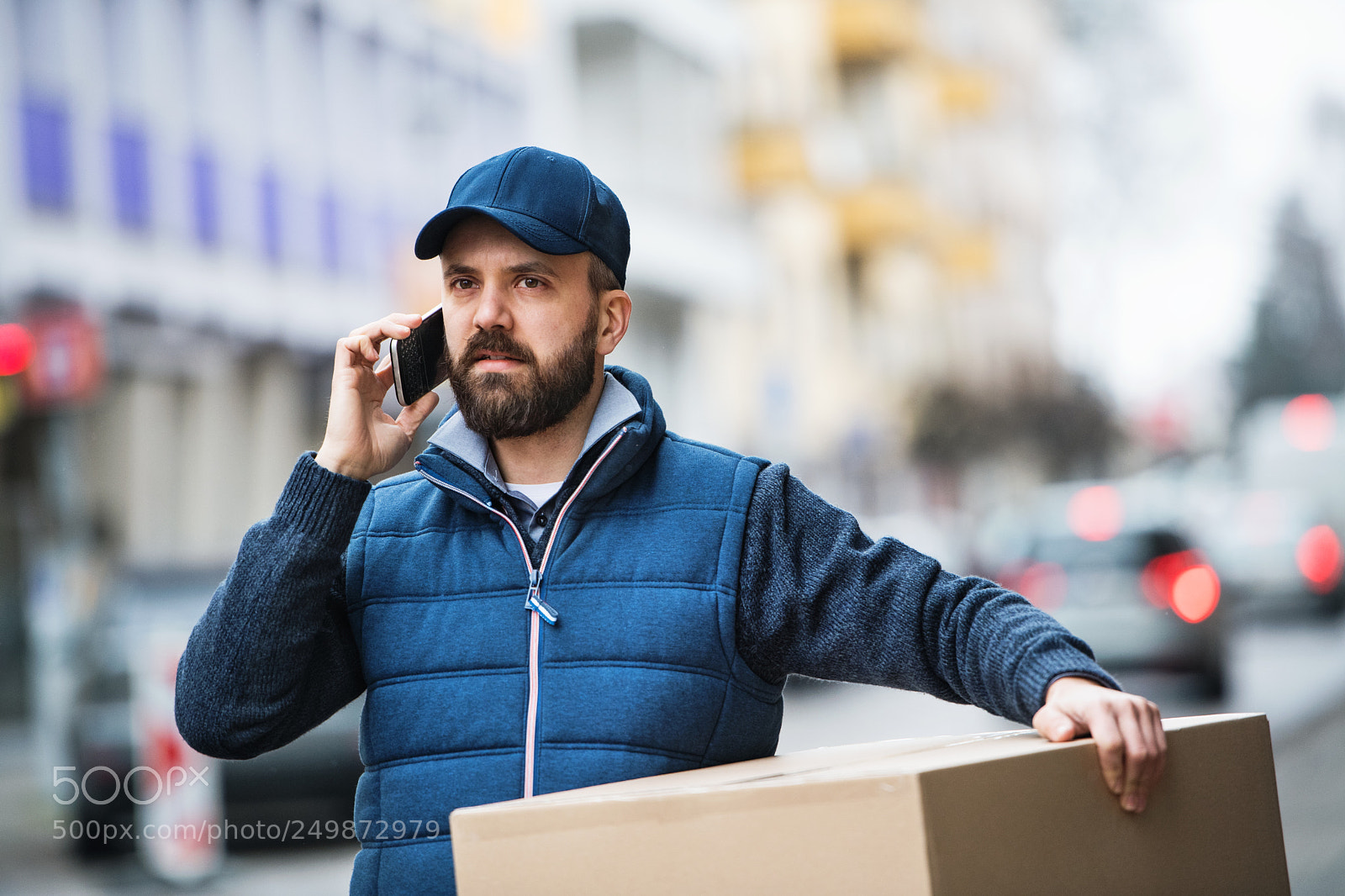 Nikon D5 sample photo. Delivery man with a photography