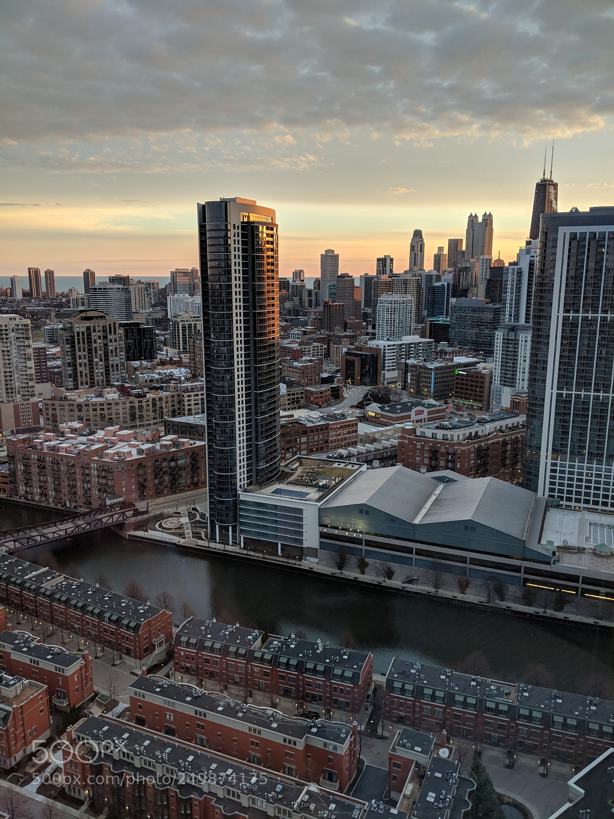Google Pixel 2 sample photo. Breaking chicago dawn photography