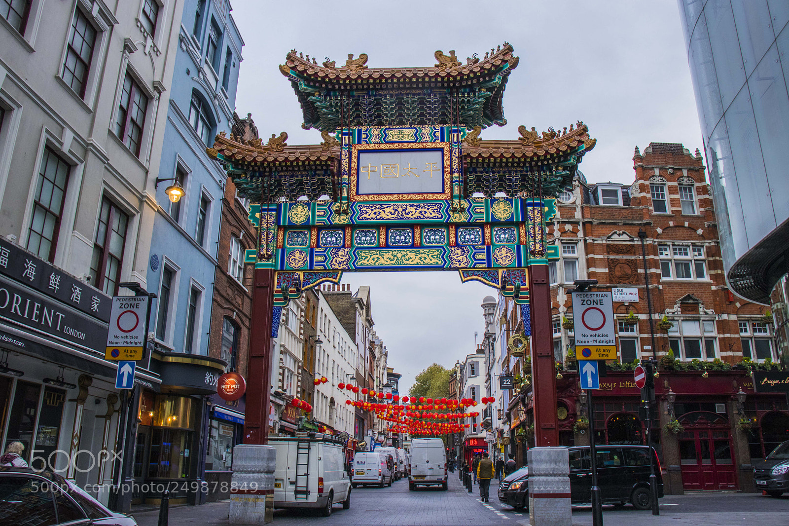 Canon EOS 800D (EOS Rebel T7i / EOS Kiss X9i) sample photo. Chinatown photography