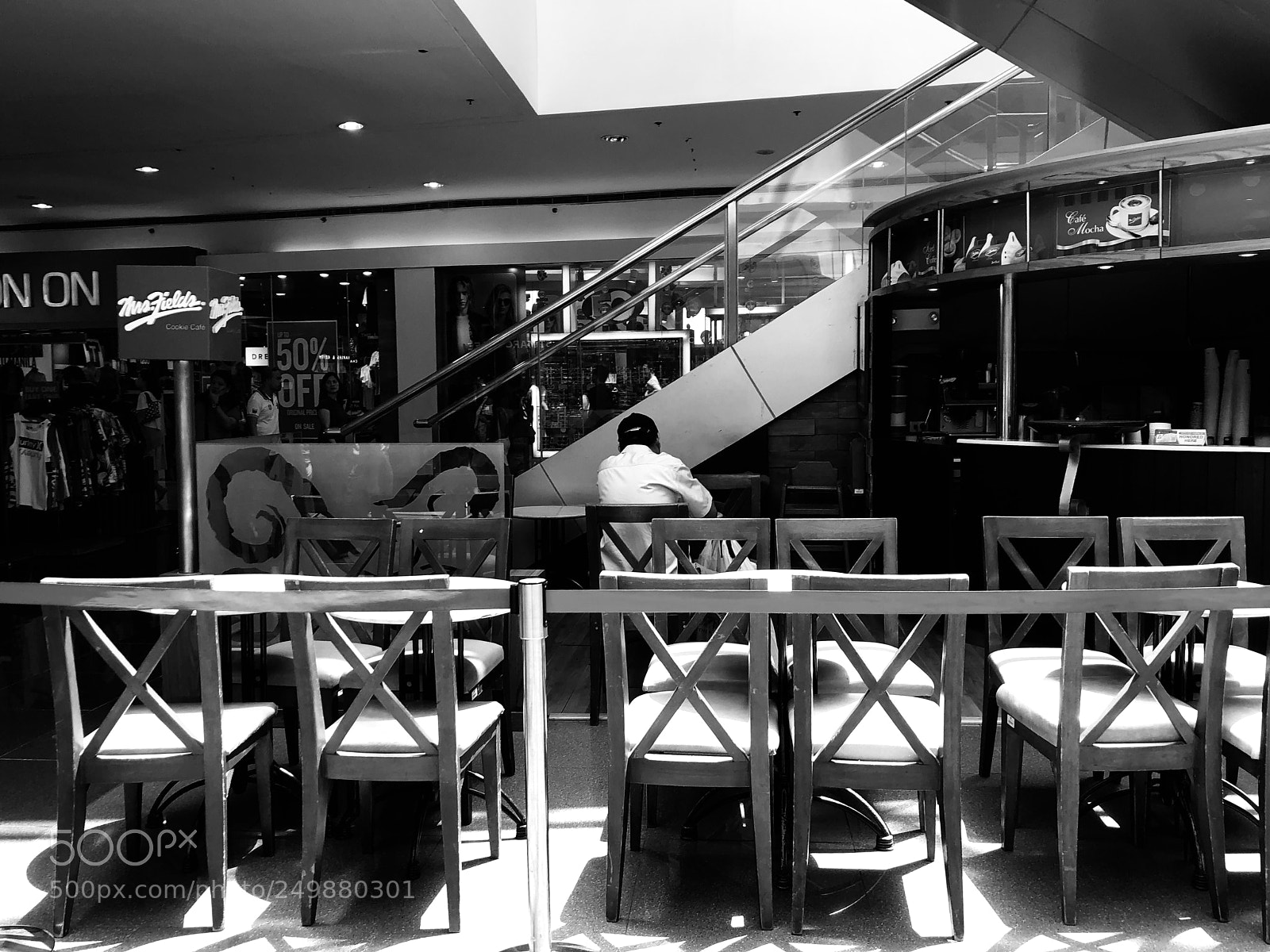Apple iPhone X sample photo. 黑白 photography