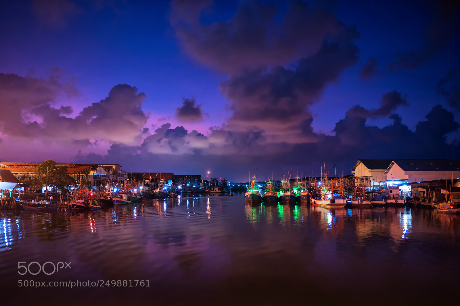 Nikon D810 sample photo. Fishing pier at dawn photography