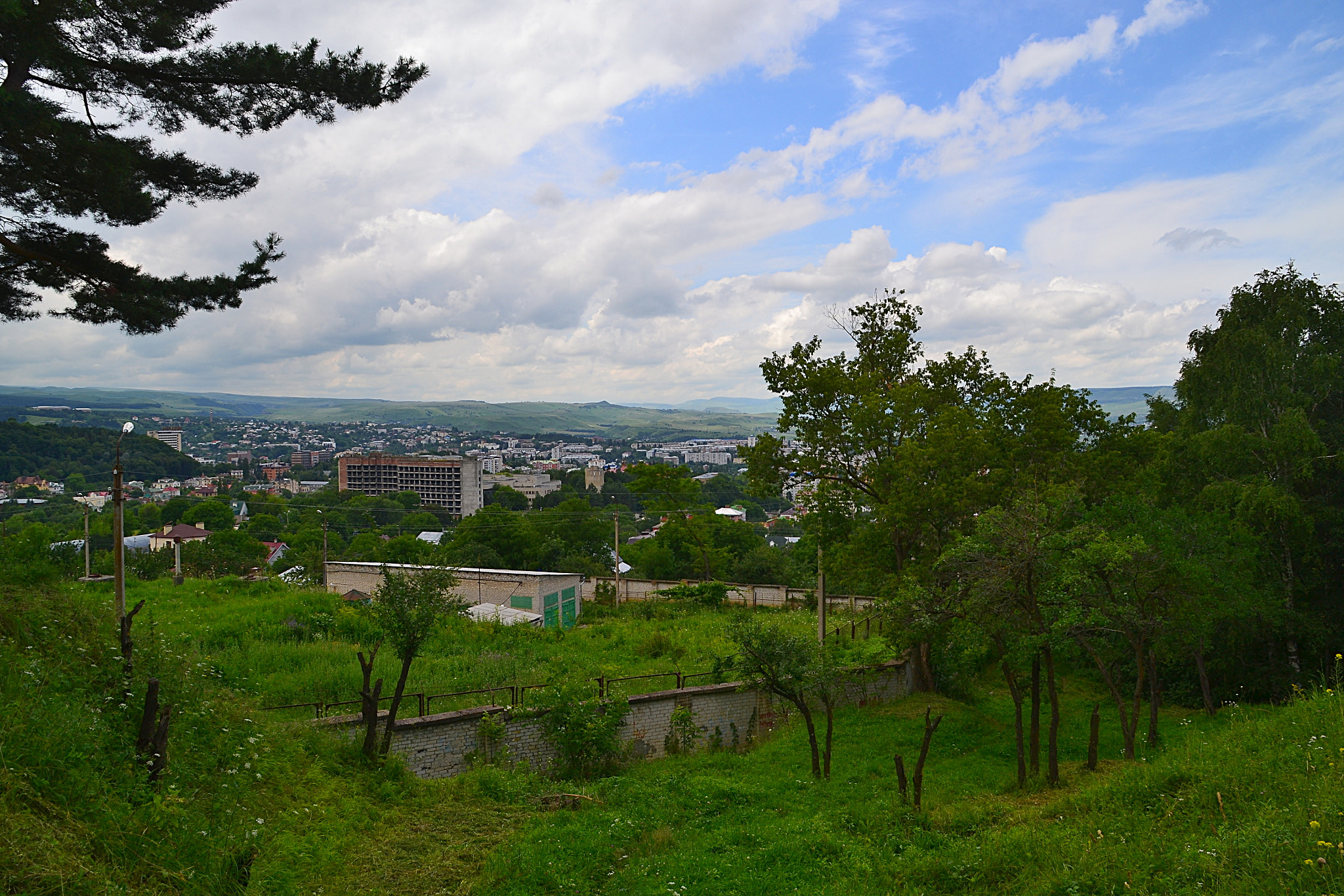 Nikon D3100 sample photo. Starting the climbing photography