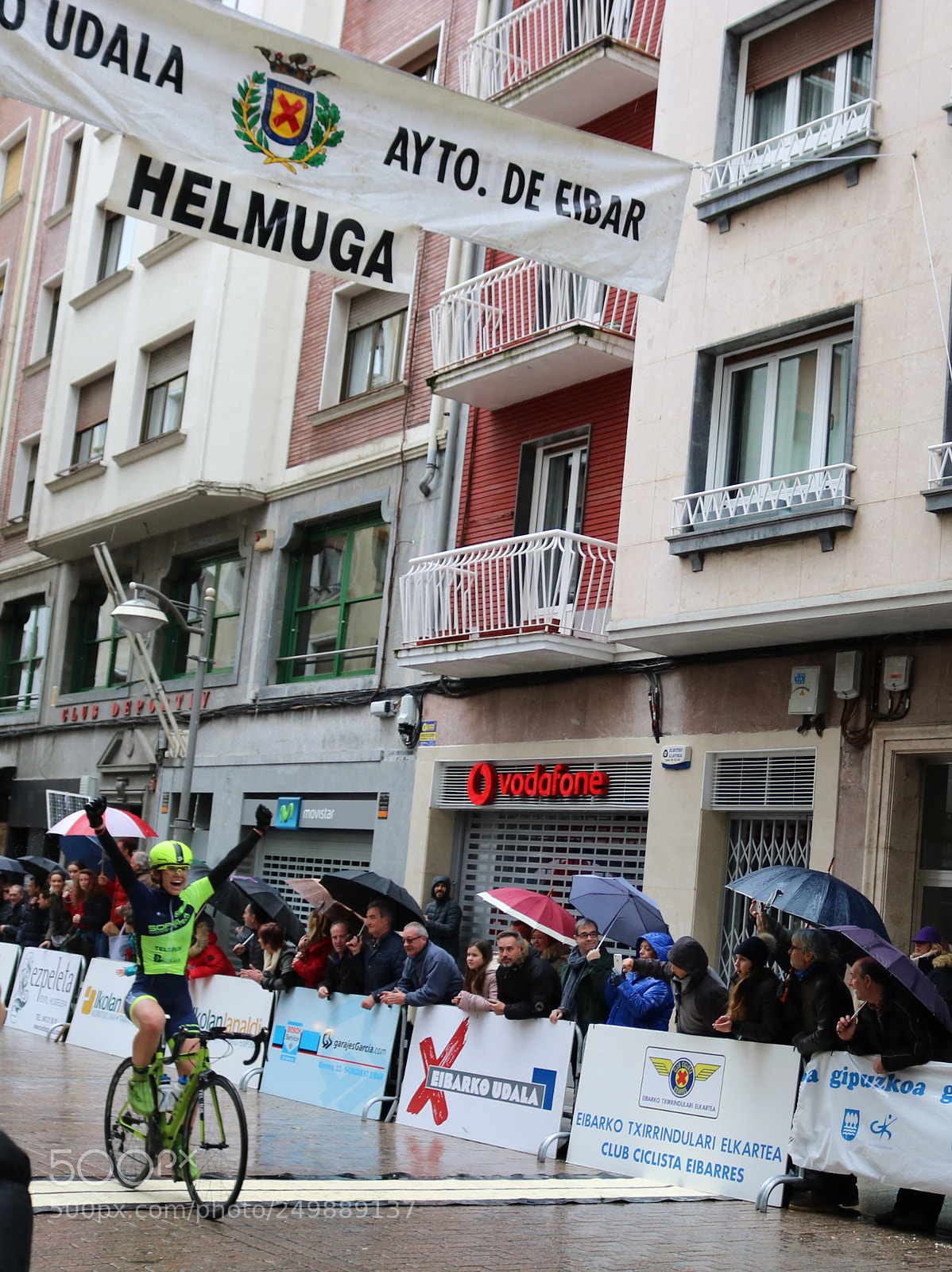 Canon EOS 750D (EOS Rebel T6i / EOS Kiss X8i) sample photo. Ciclismo femenino photography