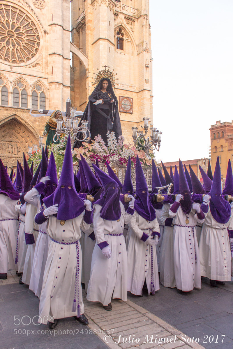 Canon EOS 600D (Rebel EOS T3i / EOS Kiss X5) sample photo. Semana santa en le photography