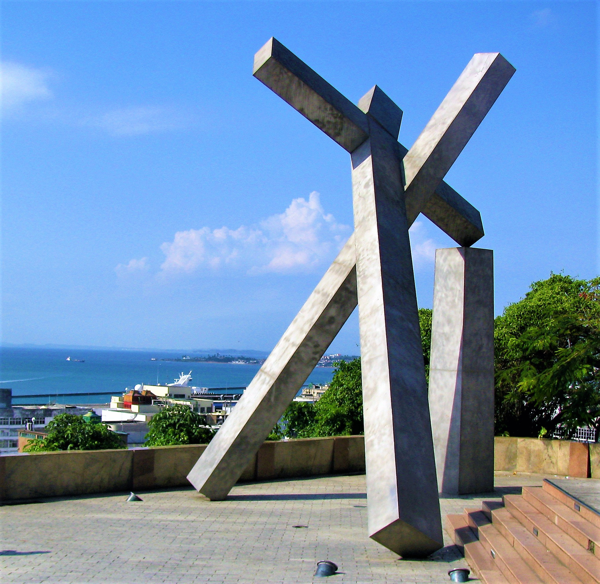 Canon POWERSHOT SX100 IS sample photo. The monument of the fallen cross in salvador photography