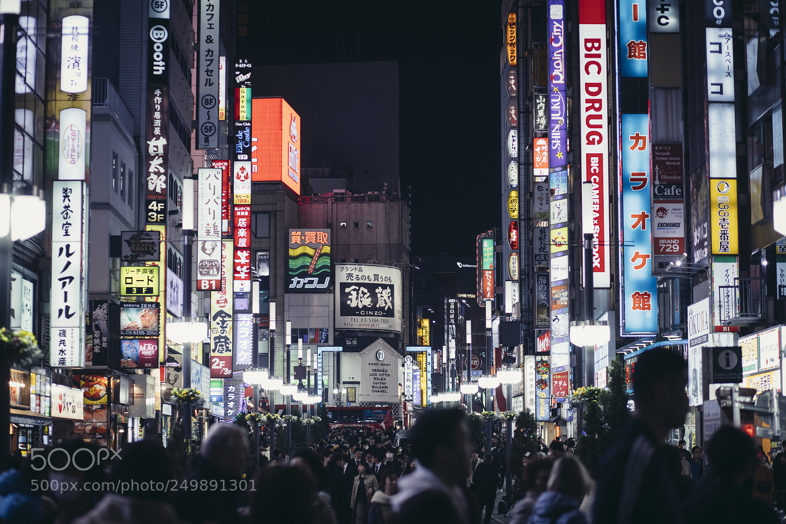 Canon EOS 6D Mark II sample photo. Night life photography