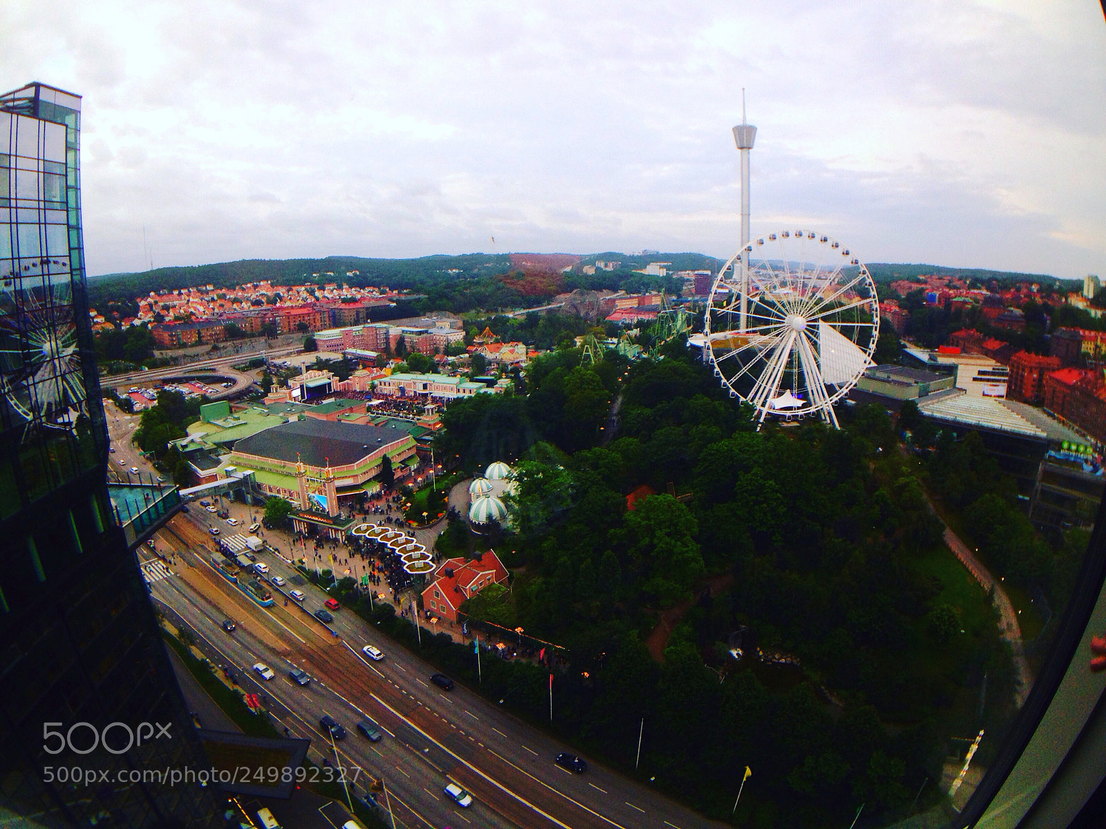 Apple iPhone 5c sample photo. Liseberg park photography