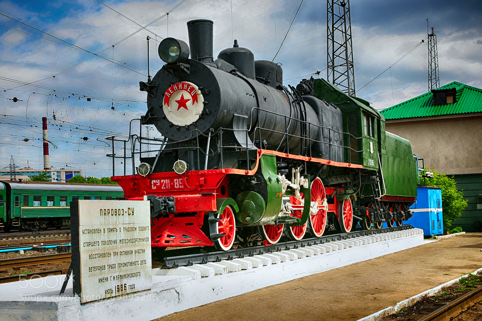 Canon EOS 5D sample photo. Monument to the locomotive photography