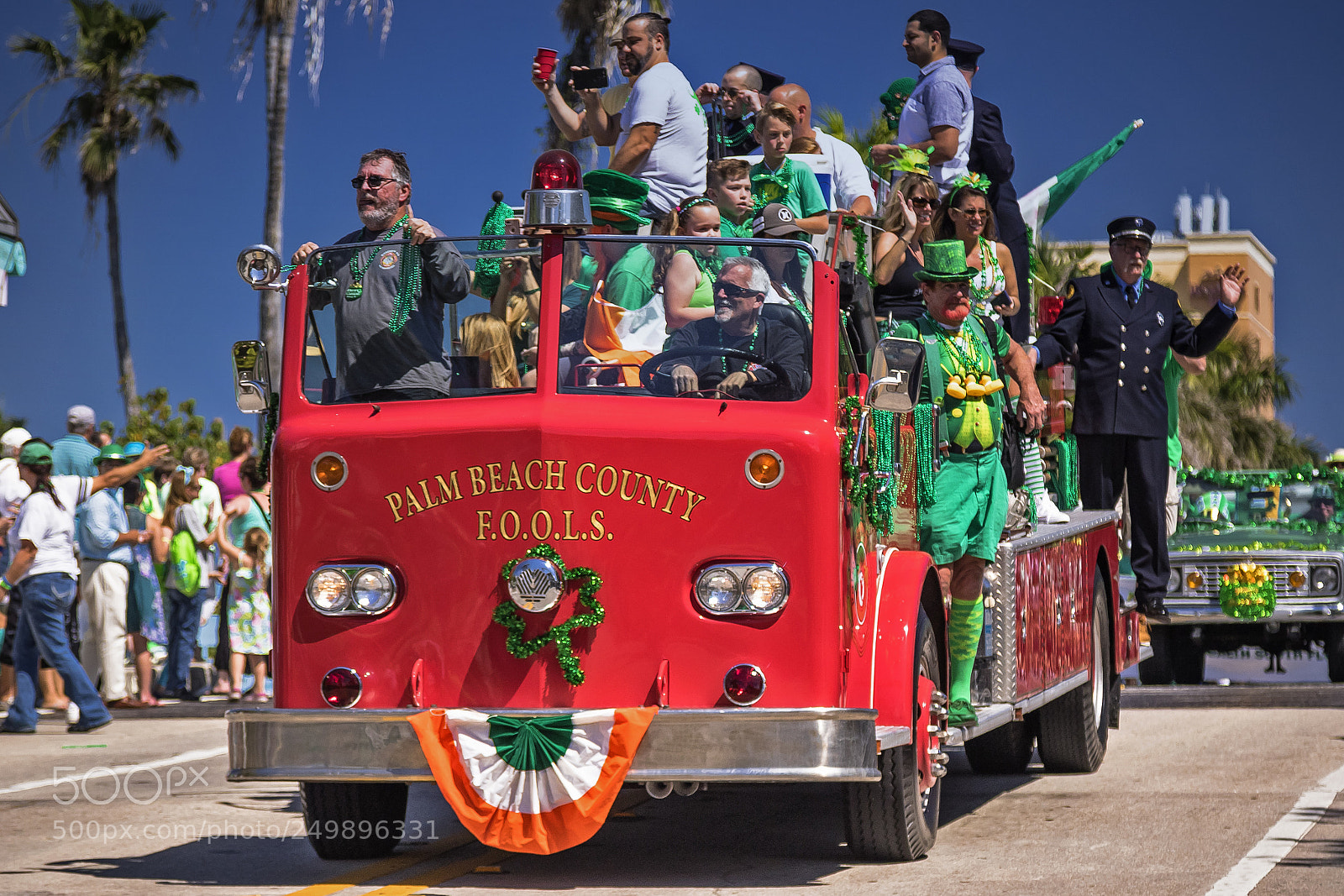 Canon EOS 7D Mark II sample photo. St. patrick day parade photography